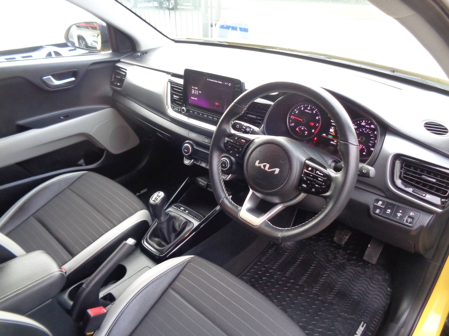 Used Kia Stonic 2022 for sale - 77639026: Photo 4