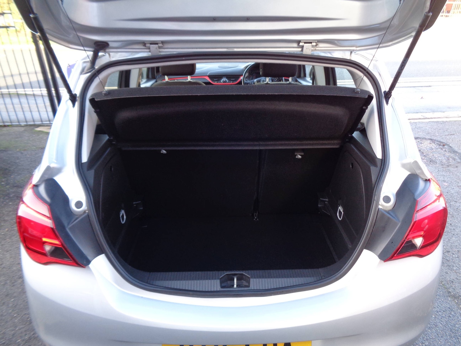 Used Vauxhall Corsa 2015 for sale - 76736716: Photo 3