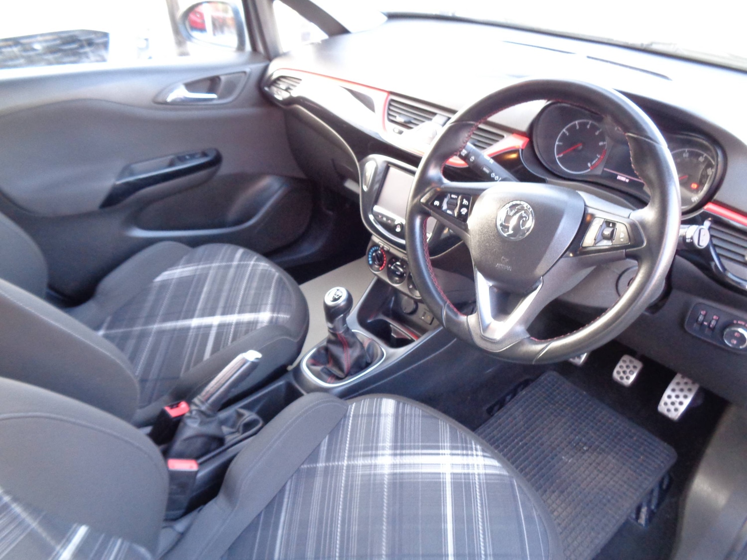 Used Vauxhall Corsa 2015 for sale - 76736716: Photo 6