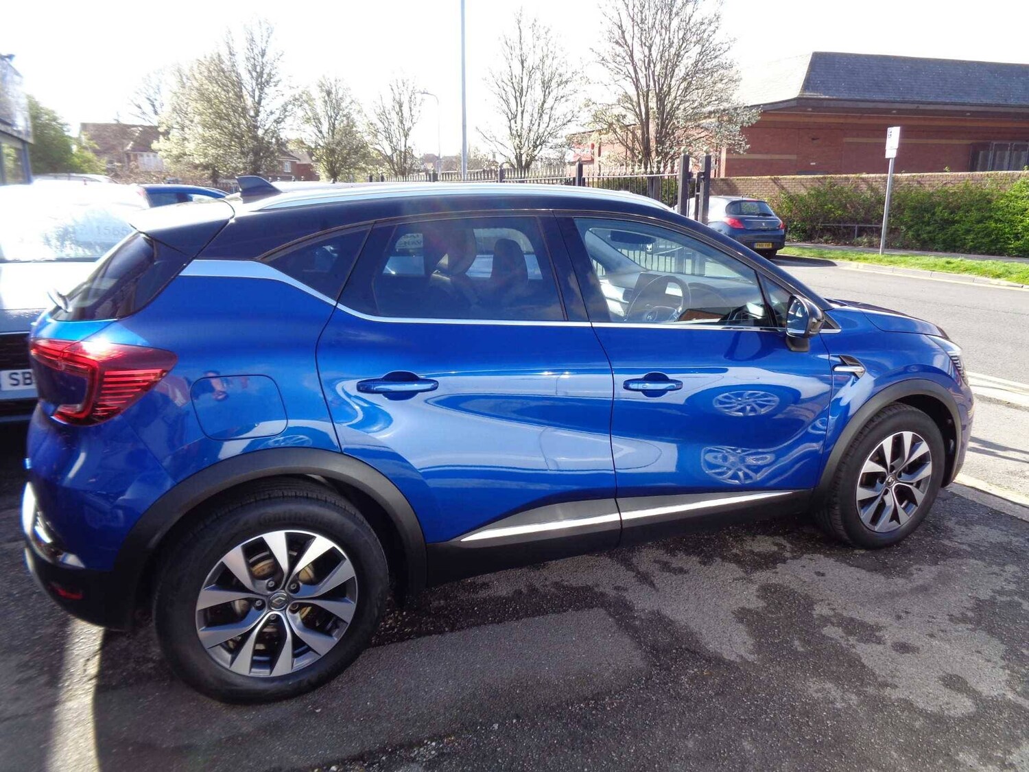 Used Renault Captur 2020 for sale - 76428810: Photo 3