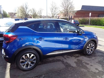 Used Renault Captur 2020 for sale - 76428810: Photo