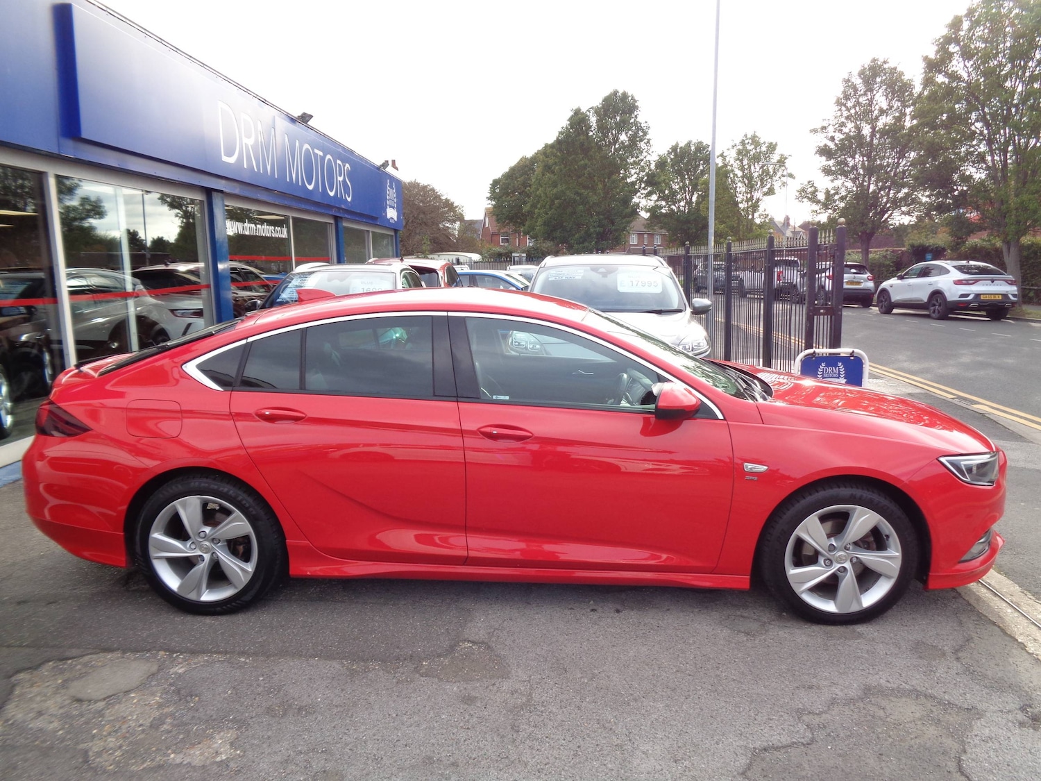 Used Vauxhall Insignia 2017 for sale - 76303000: Photo 3