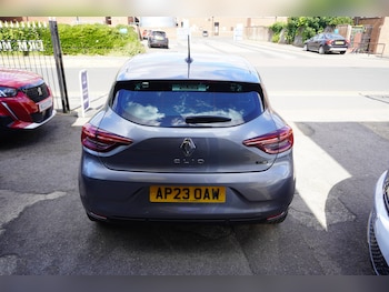 Used Renault Clio 2023 for sale - 79379018: Photo