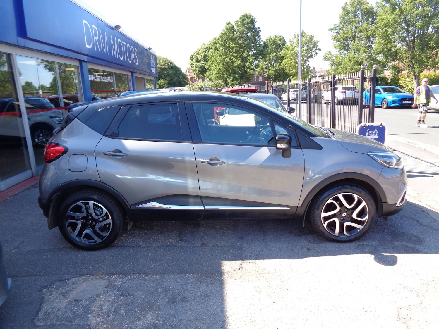 Used Renault Captur 2016 for sale - 77675744: Photo 4