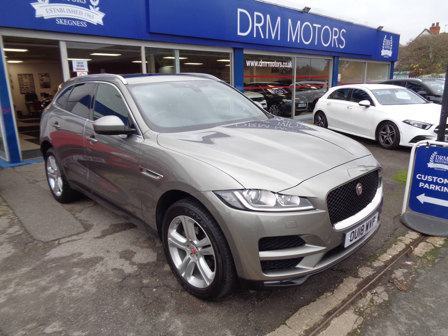 Used Jaguar F-Pace 2018 for sale - 76576837: Photo 1