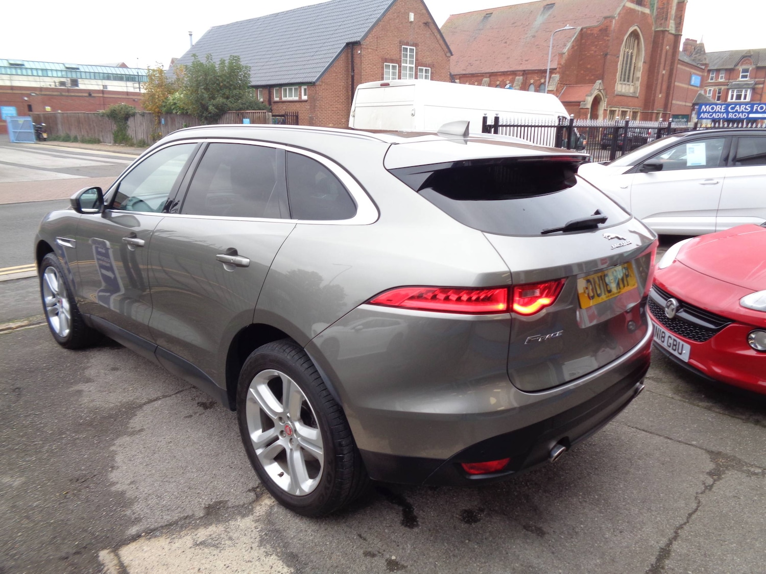 Used Jaguar F-Pace 2018 for sale - 76576837: Photo 3