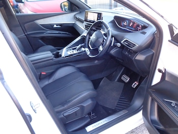 Used Peugeot 3008 2022 for sale - 76340226: Photo