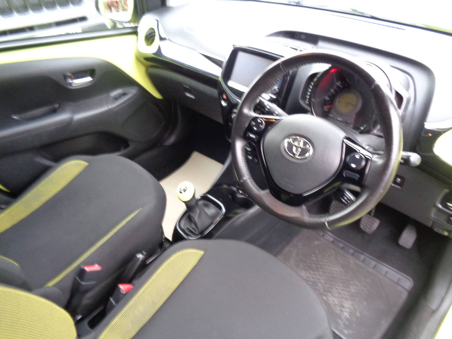Used Toyota AYGO 2017 for sale - 76922550: Photo 6