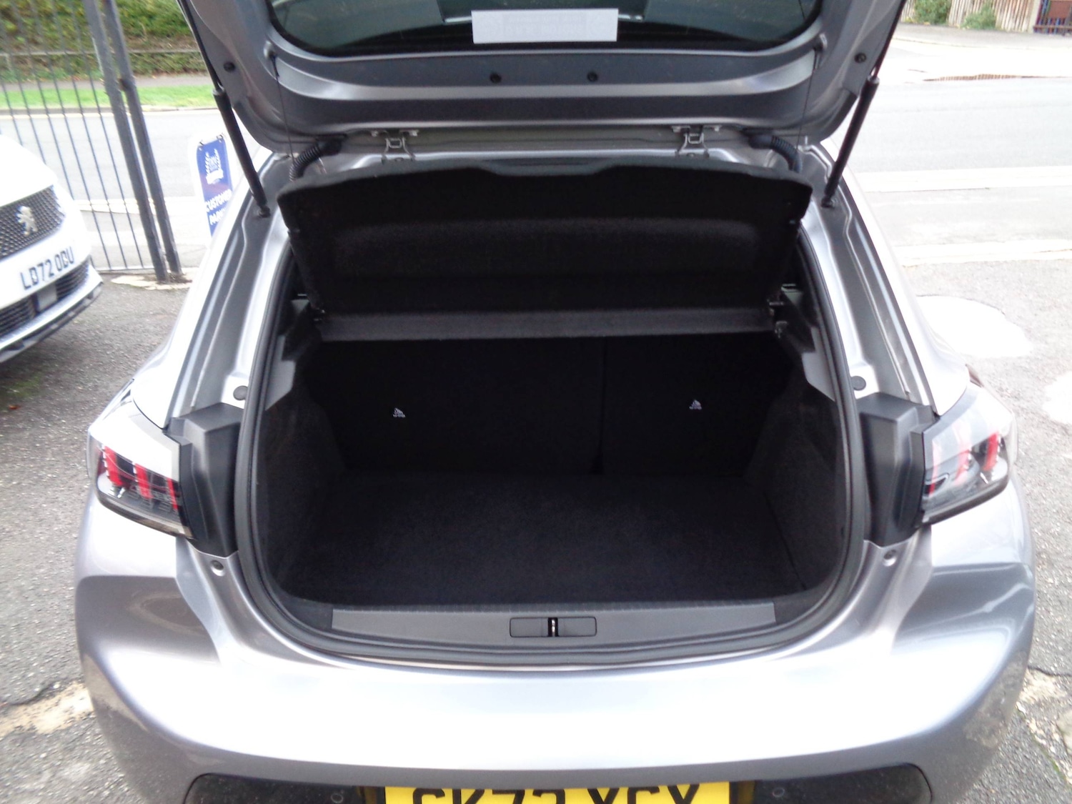 Used Peugeot 208 2022 for sale - 76374151: Photo 4