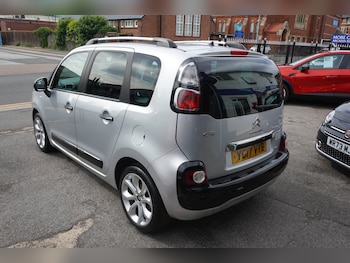 Used Citroen C3 Picasso 2017 for sale - 78942667: Photo