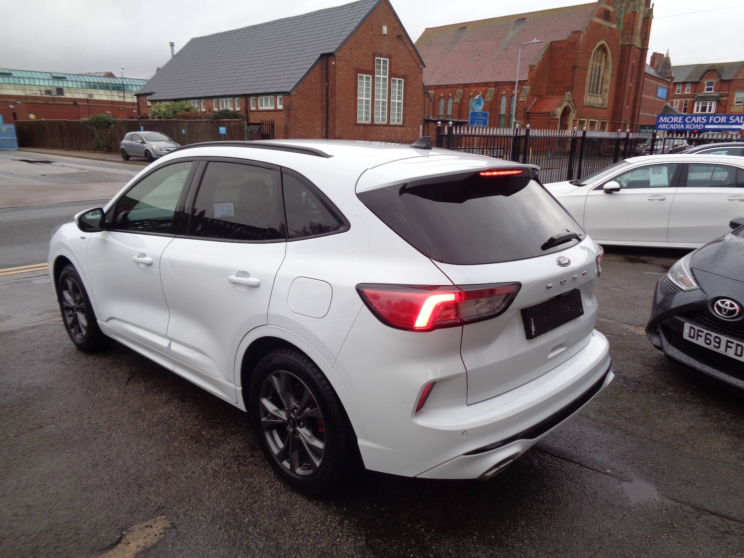 Used Ford Kuga 2021 for sale - 77620421: Photo 2