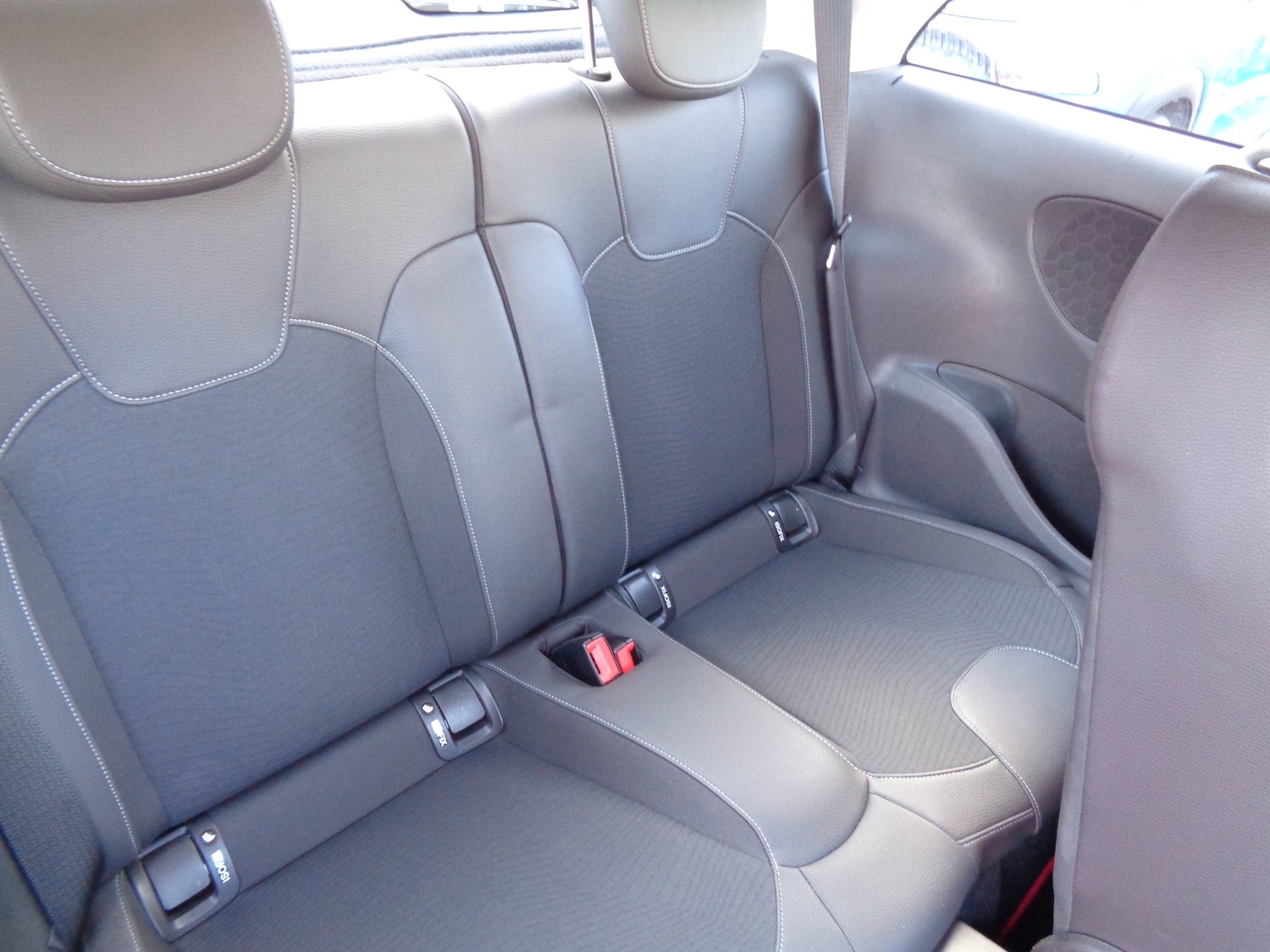 Used Vauxhall ADAM 2018 for sale - 76476895: Photo 8