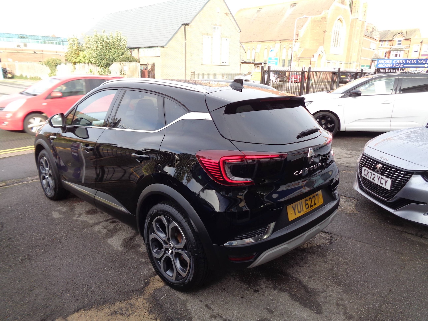 Used Renault Captur 2022 for sale - 76422085: Photo 3