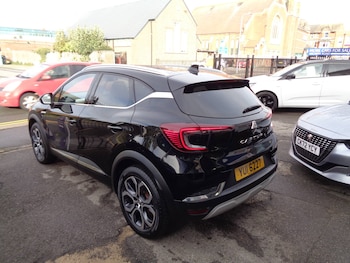 Used Renault Captur 2022 for sale - 76422085: Photo