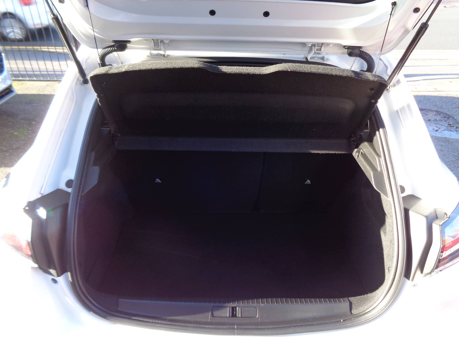 Used Peugeot 208 2022 for sale - 76707494: Photo 5