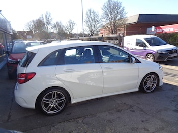 Used Mercedes-Benz B Class 2017 for sale - 77760815: Photo