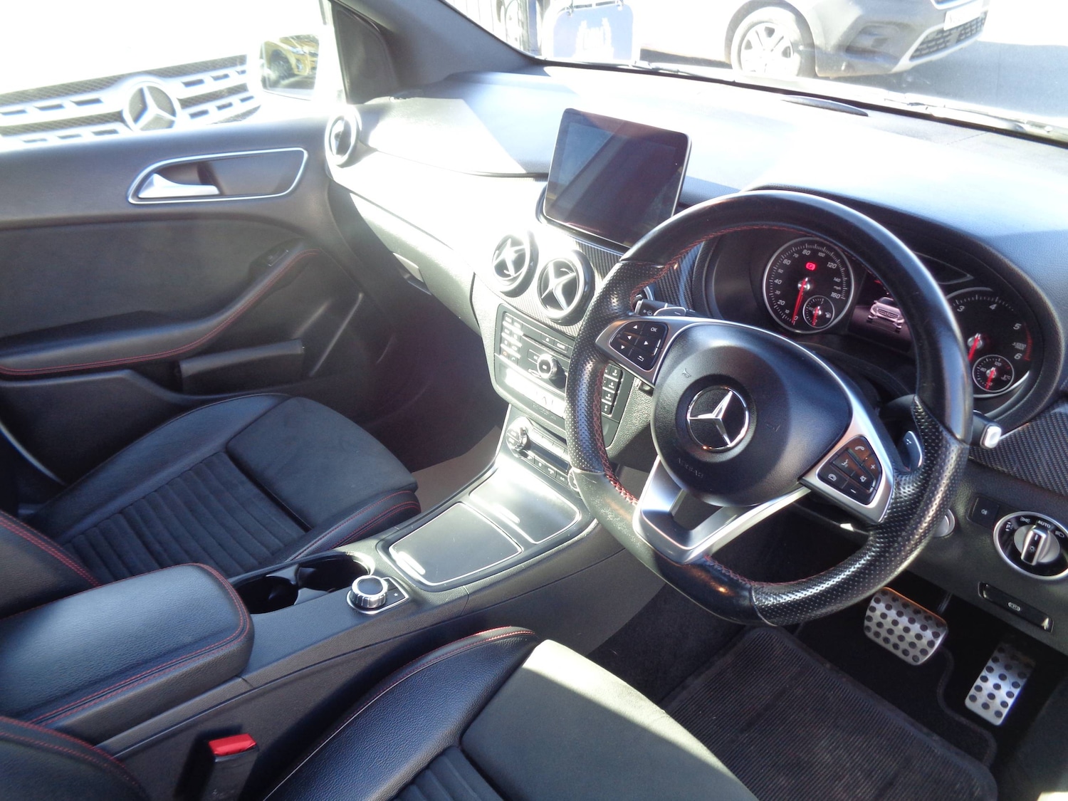 Used Mercedes-Benz B Class 2017 for sale - 77760815: Photo 5