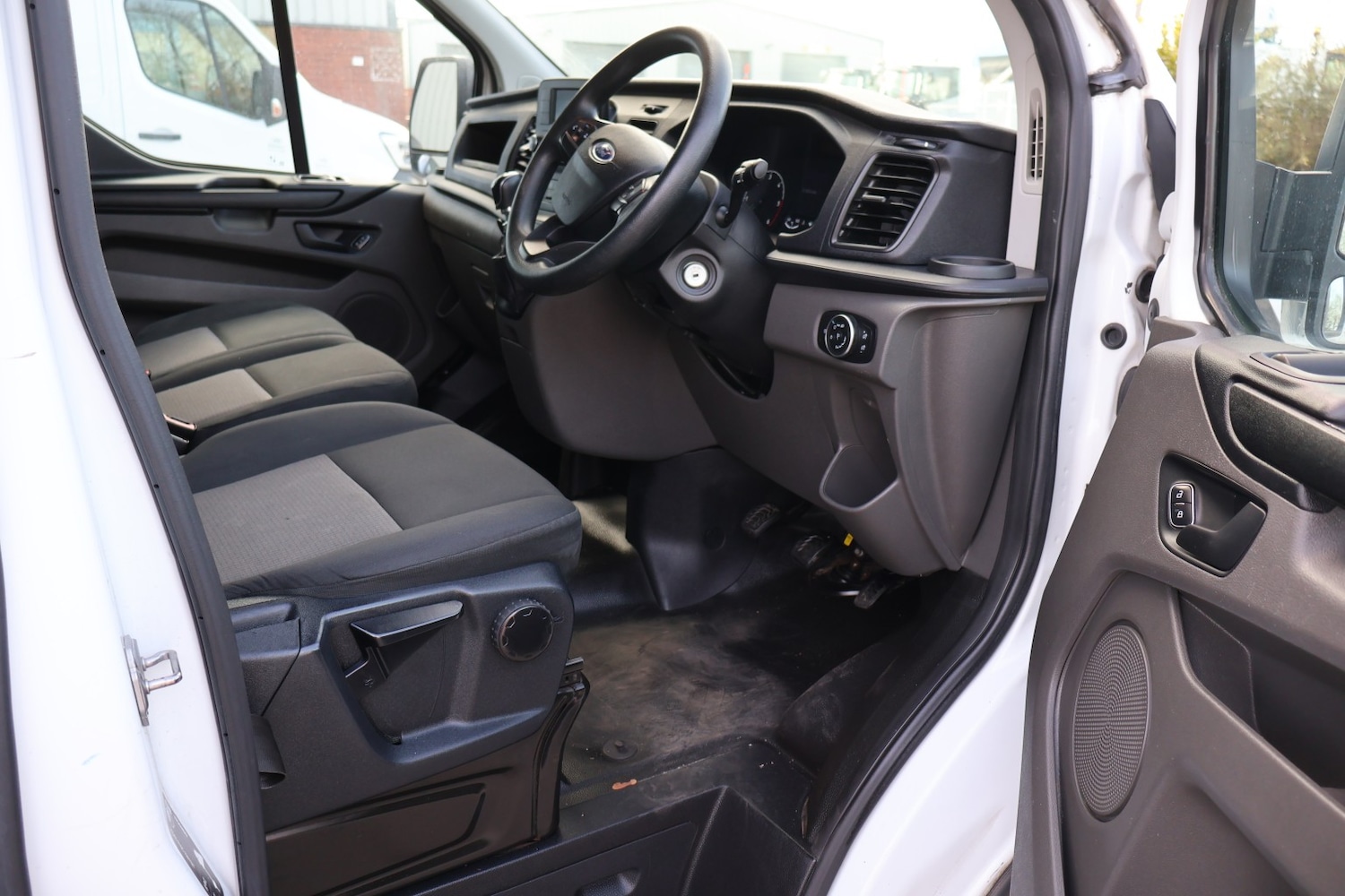 Used Ford Transit Custom 2020 for sale - 77049222: Photo 2