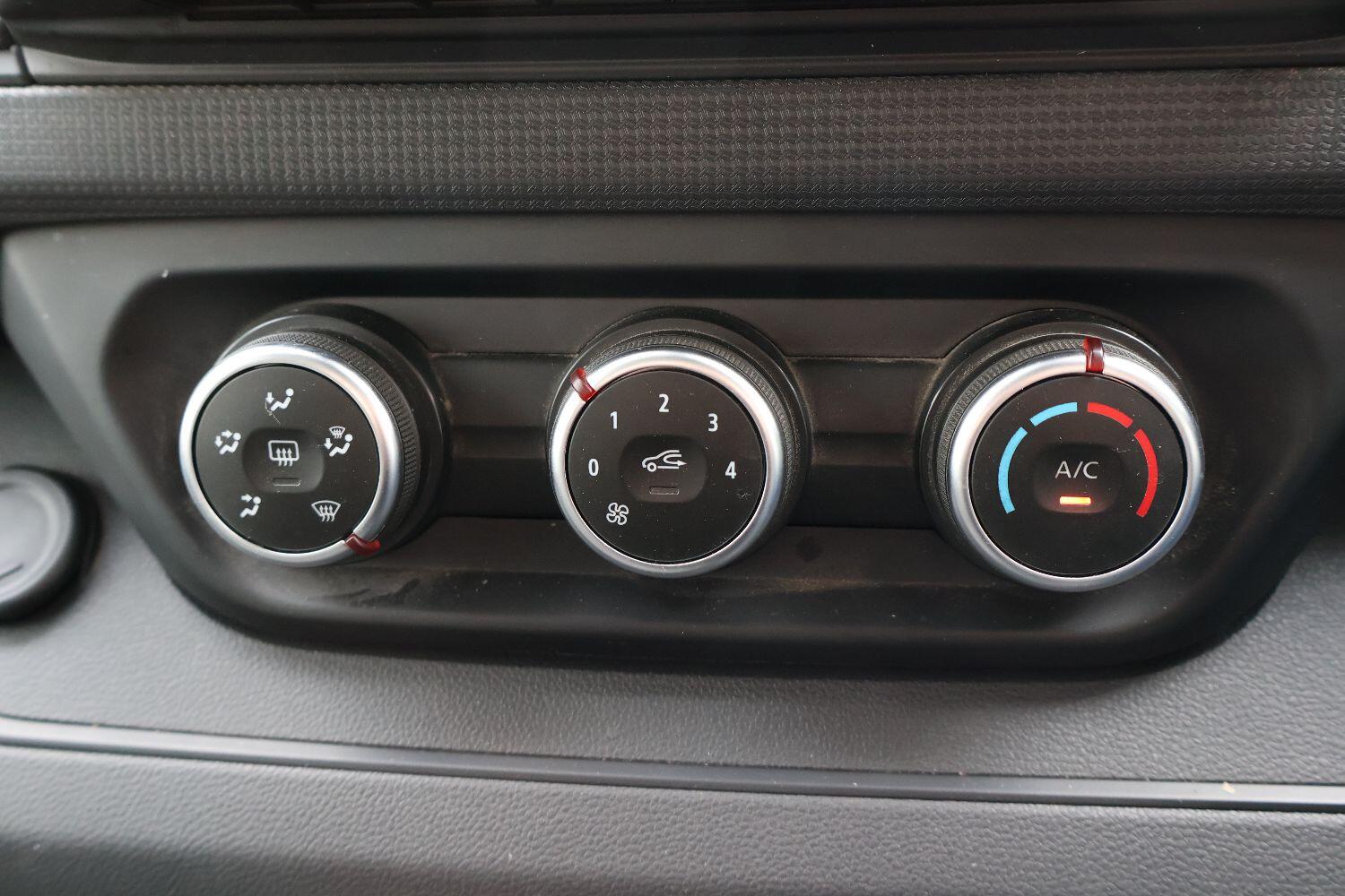 Used Renault Trafic 2023 for sale - 77049233: Photo 15