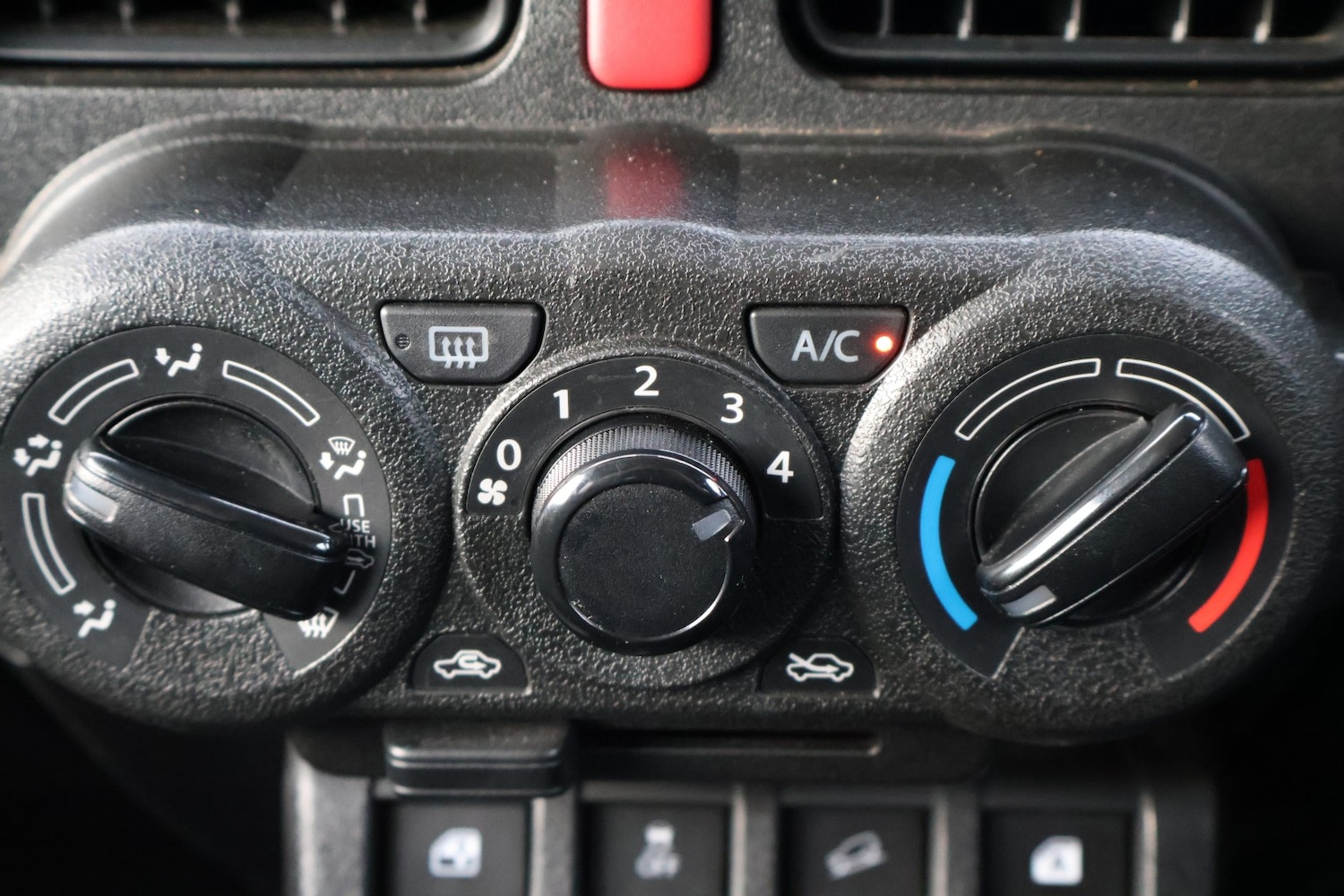 Used Suzuki Jimny 2023 for sale - 77049238: Photo 26