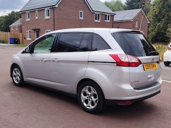 Used Ford Grand C-Max 2015 for sale - 79038879: Photo