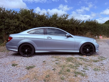 Used Mercedes-Benz C Class 2012 for sale - 79326527: Photo