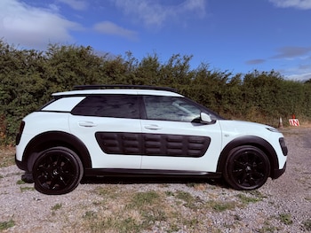 Used Citroen C4 Cactus 2015 for sale - 79326526: Photo