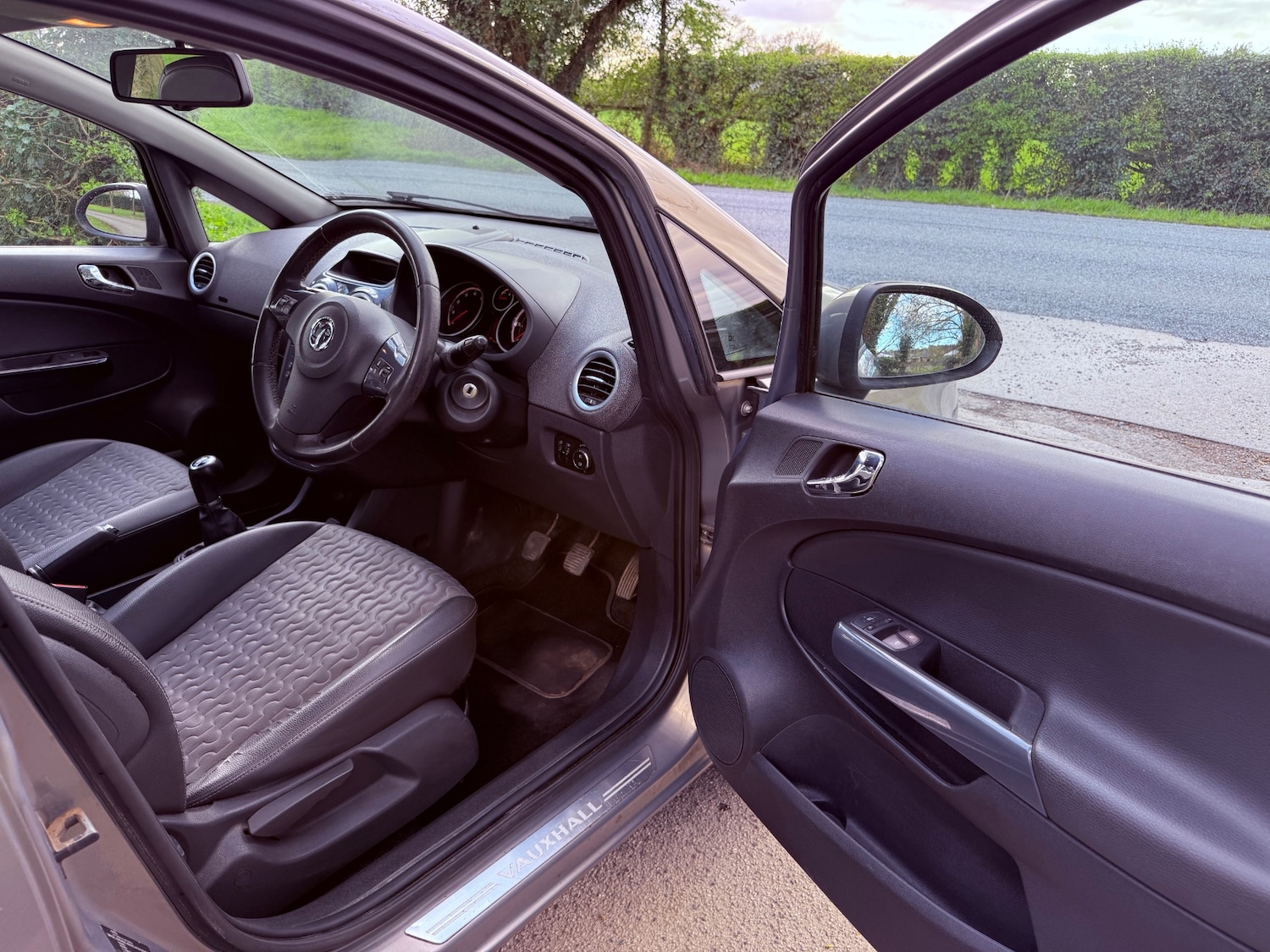 Used Vauxhall Corsa 2012 for sale - 78210453: Photo 5