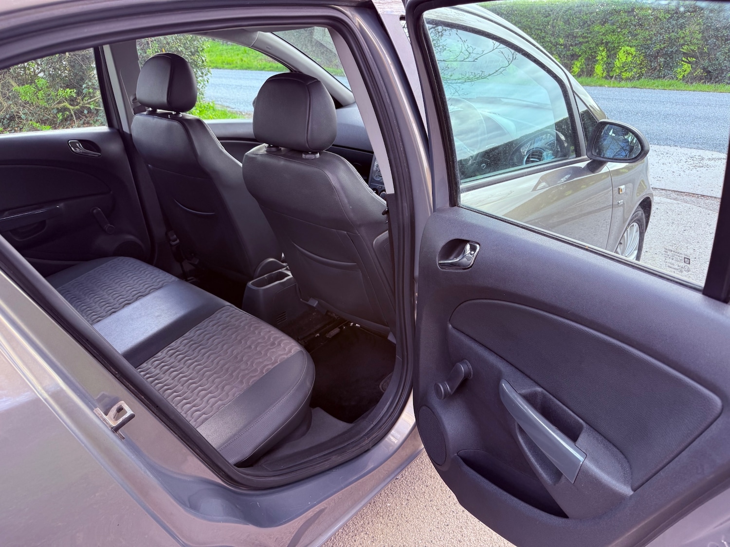 Used Vauxhall Corsa 2012 for sale - 78210453: Photo 8