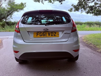 Used Ford Fiesta 2011 for sale - 79111812: Photo