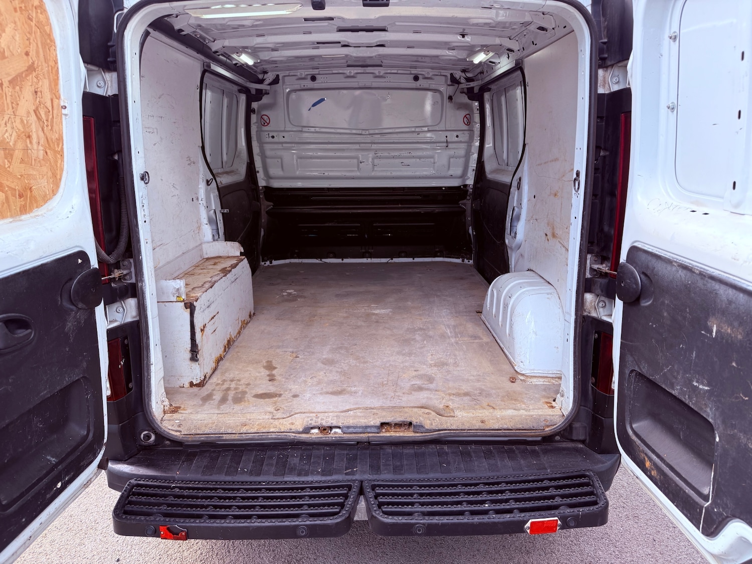 Used Vauxhall Vivaro 2015 for sale - 78210454: Photo 12