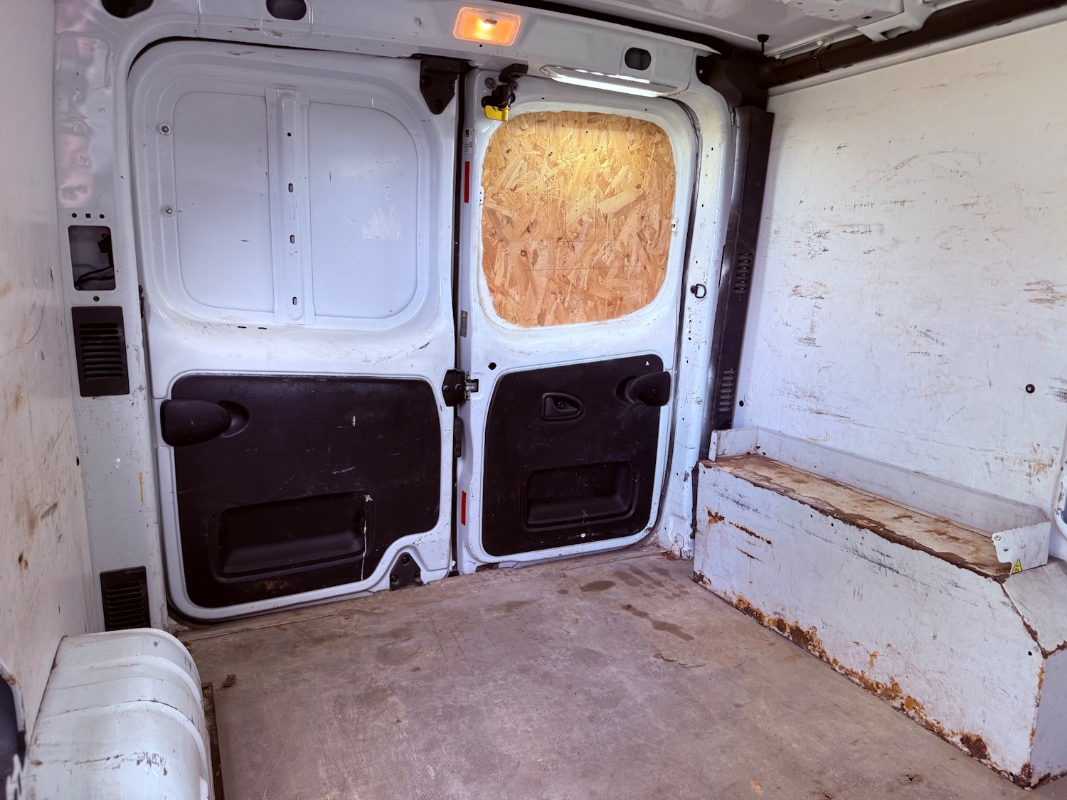 Used Vauxhall Vivaro 2015 for sale - 78210454: Photo 9