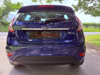 Used Ford Fiesta 2014 for sale - 79111914: Photo