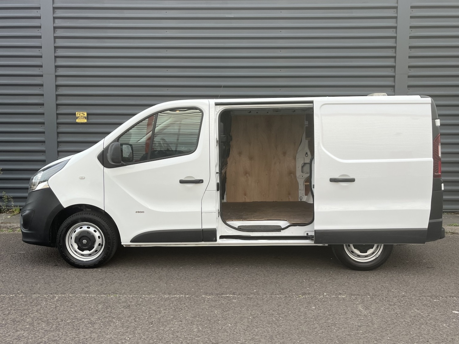 Used Vauxhall Vivaro 2017 for sale - 76170433: Photo 5