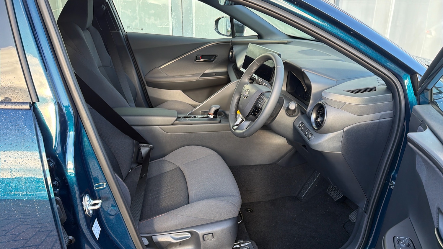 Used Toyota C-HR 2025 for sale - 77196338: Photo 11