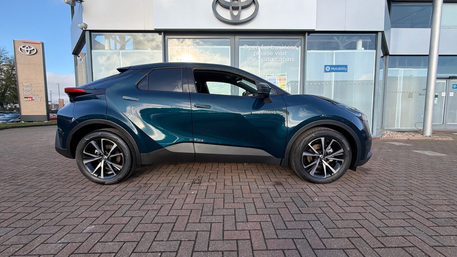 Used Toyota C-HR 2025 for sale - 77196338: Photo 16