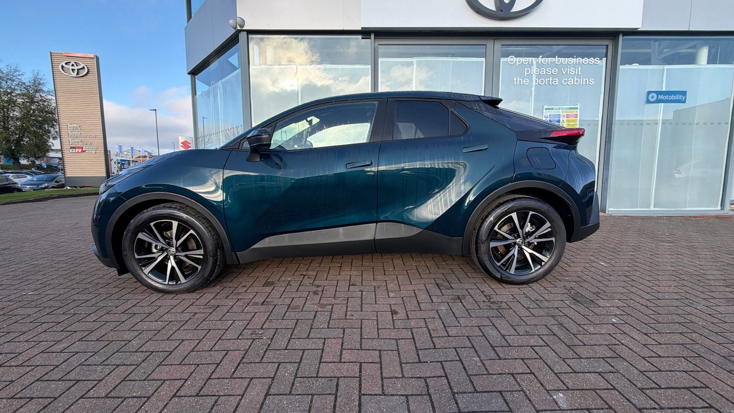 Used Toyota C-HR 2025 for sale - 77196338: Photo 17