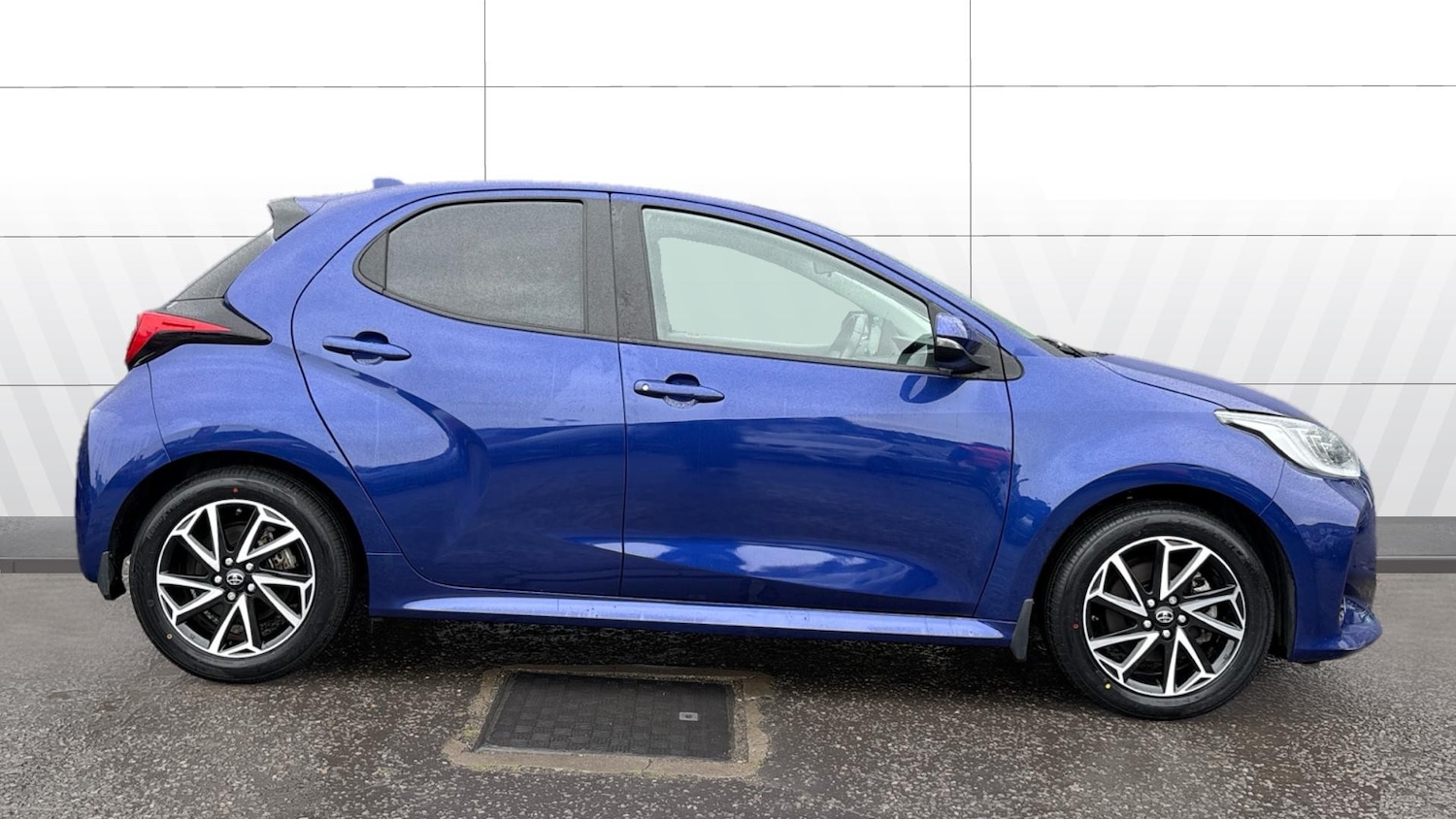 Used Toyota Yaris 2022 for sale - 77595145: Photo 5