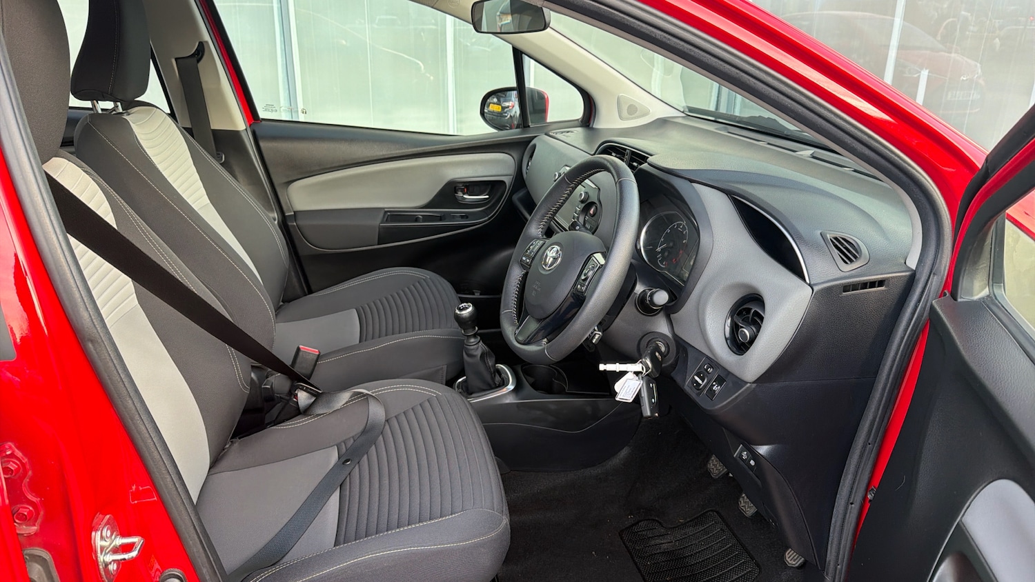 Used Toyota Yaris 2019 for sale - 76718796: Photo 11