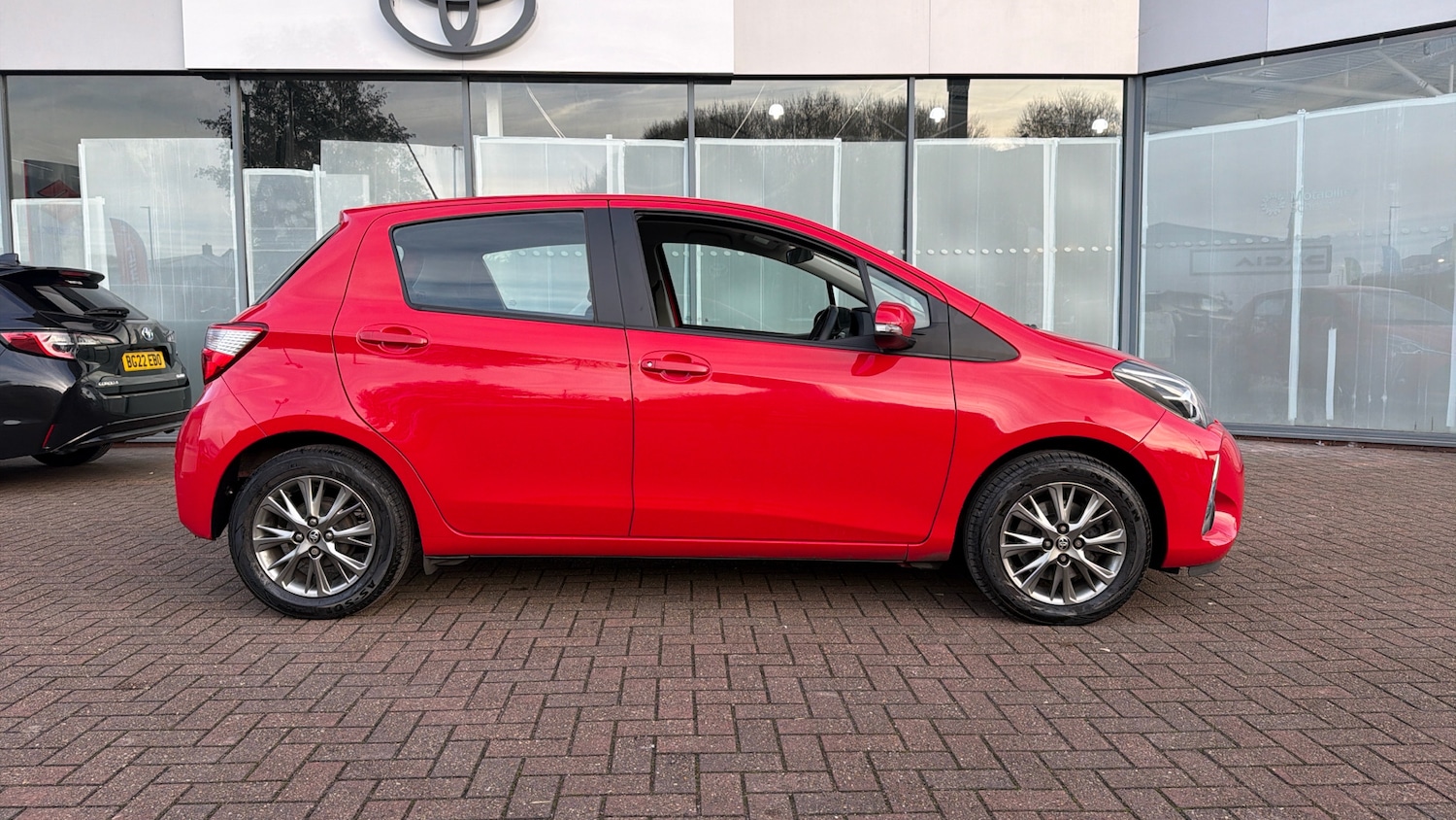 Used Toyota Yaris 2019 for sale - 76718796: Photo 16