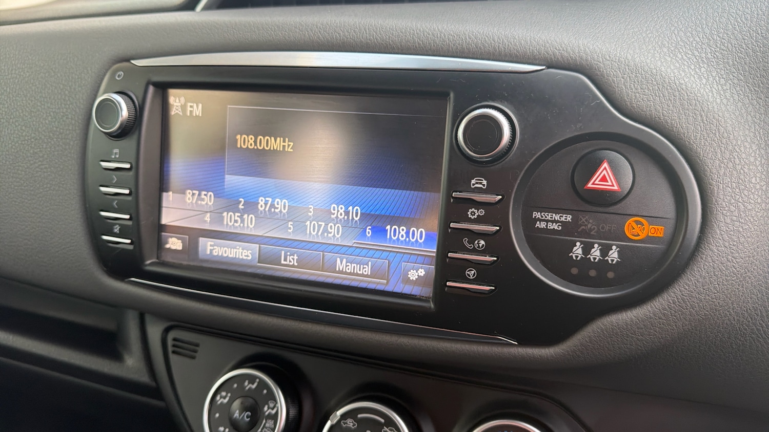 Used Toyota Yaris 2019 for sale - 76718796: Photo 23