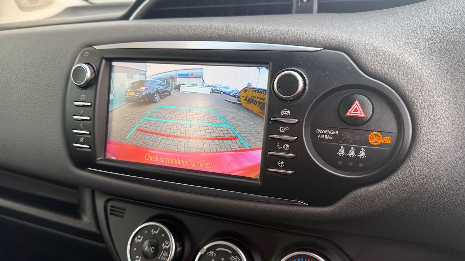 Used Toyota Yaris 2019 for sale - 76718796: Photo 24