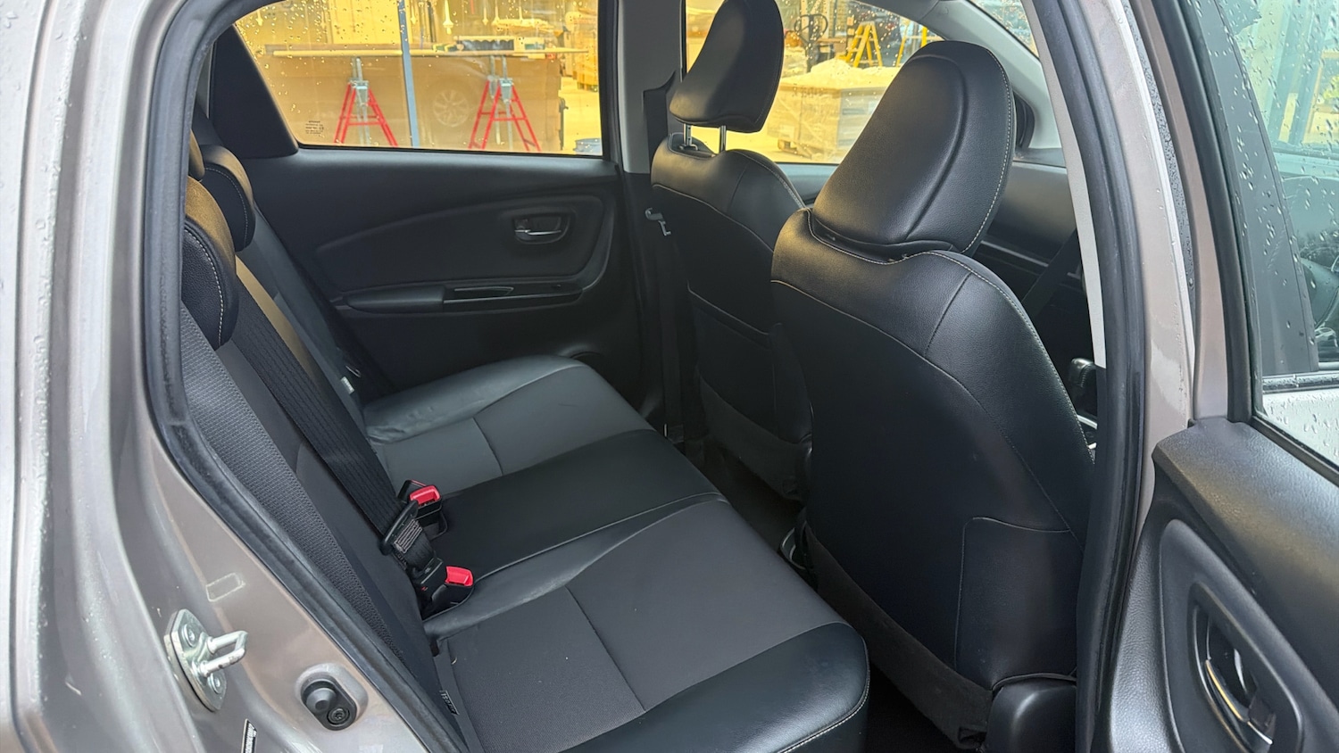 Used Toyota Yaris 2015 for sale - 77260708: Photo 12