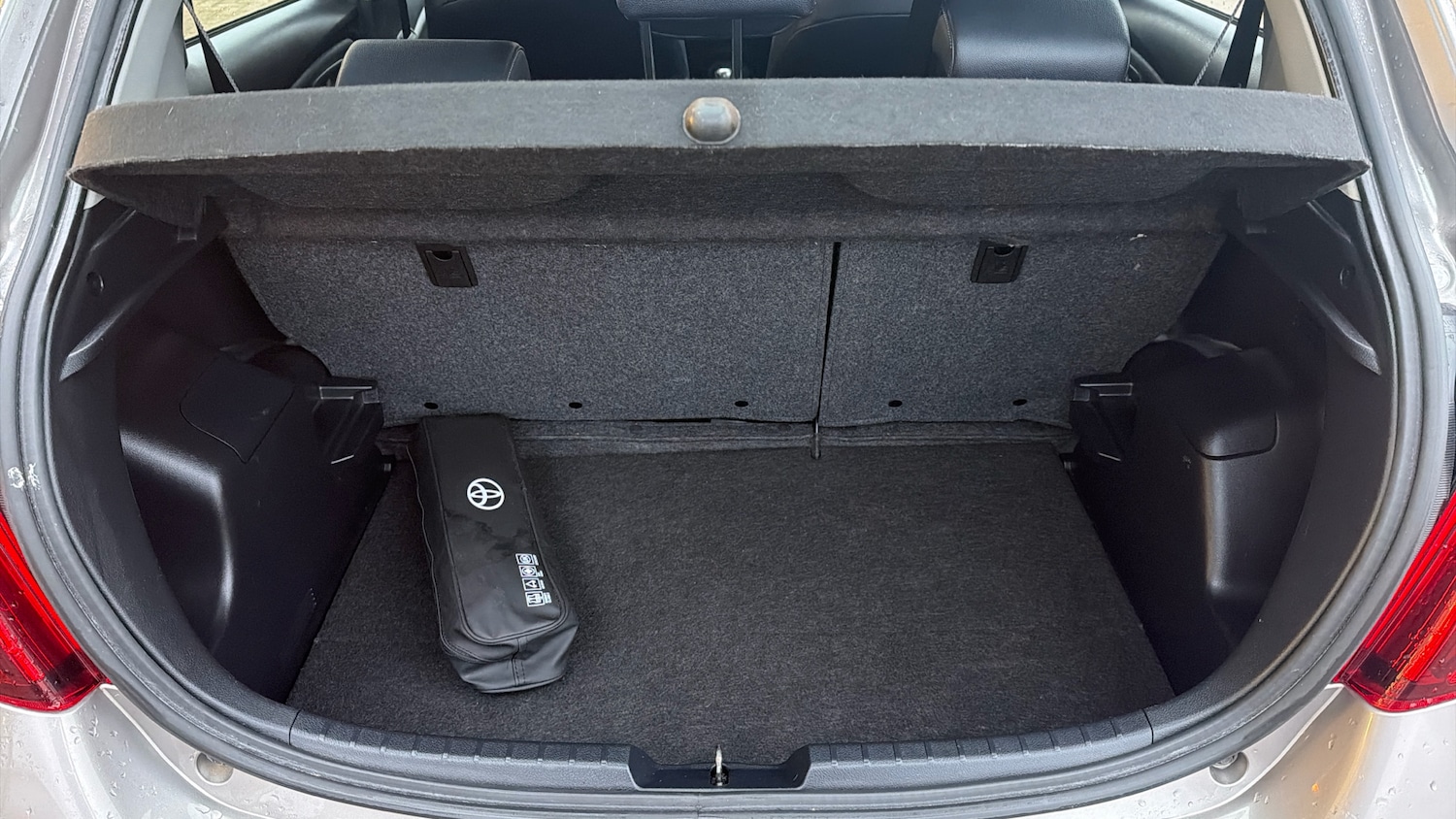 Used Toyota Yaris 2015 for sale - 77260708: Photo 14