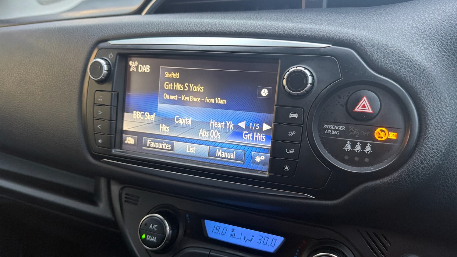 Used Toyota Yaris 2015 for sale - 77260708: Photo 22