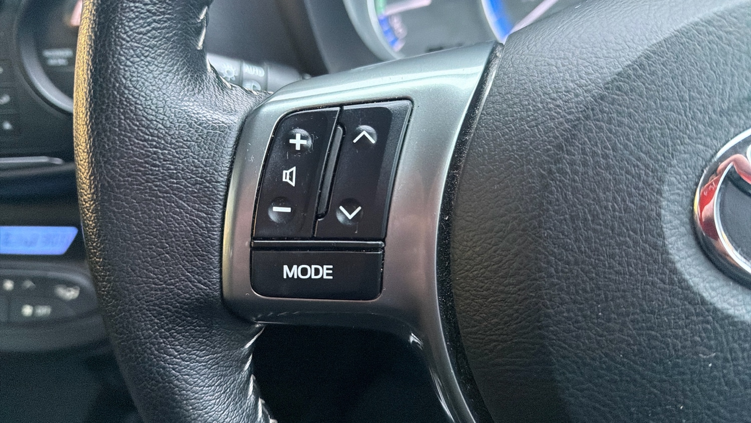 Used Toyota Yaris 2015 for sale - 77260708: Photo 27