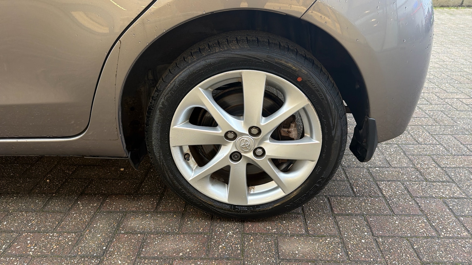 Used Toyota Yaris 2015 for sale - 77260708: Photo 35