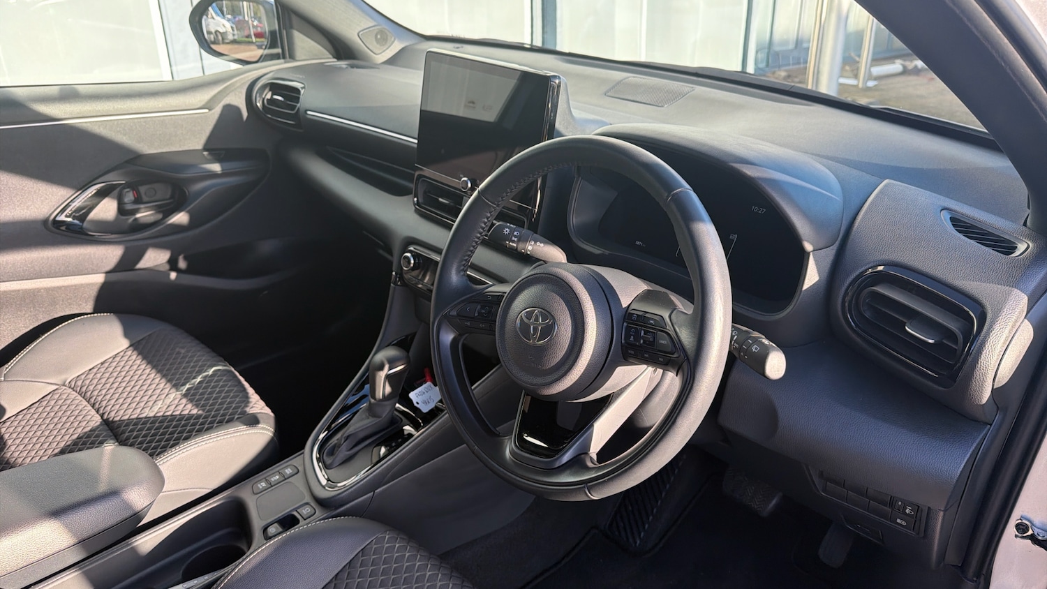 Used Toyota Yaris 2024 for sale - 76796829: Photo 25