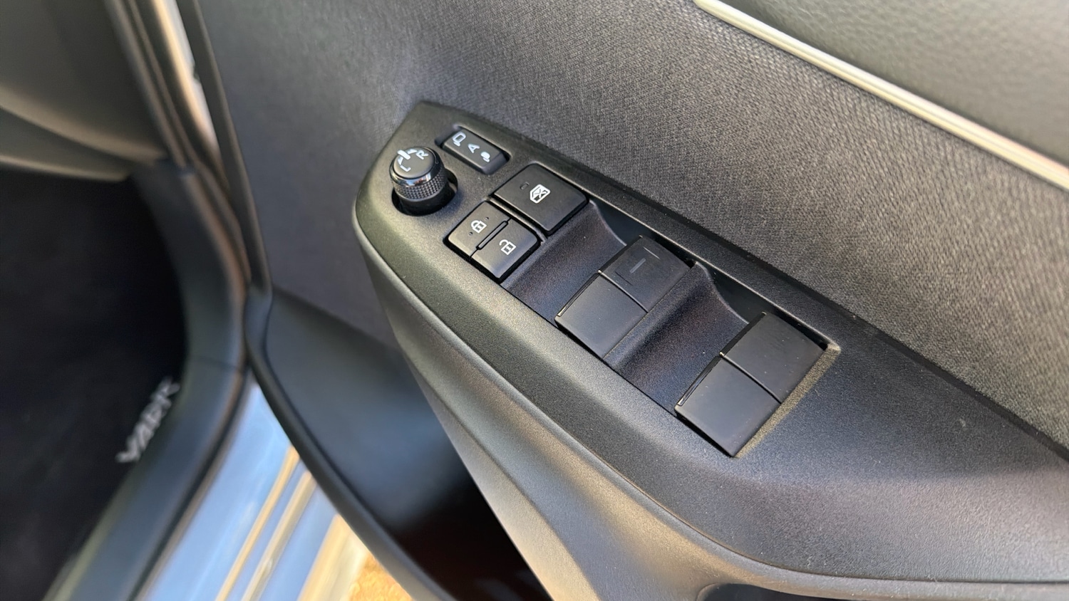 Used Toyota Yaris 2024 for sale - 76796829: Photo 26