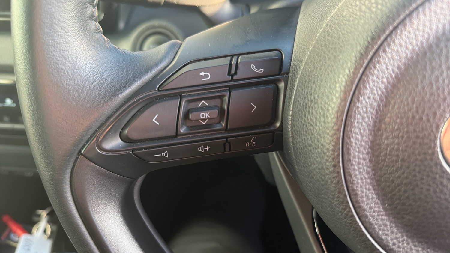 Used Toyota Yaris 2024 for sale - 76796829: Photo 27